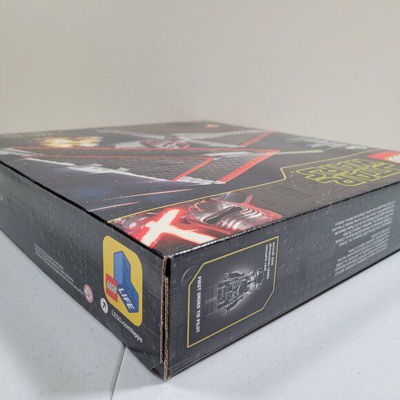 LEGO Star Wars: Tantive IV (75244) - Picture 6 of 16